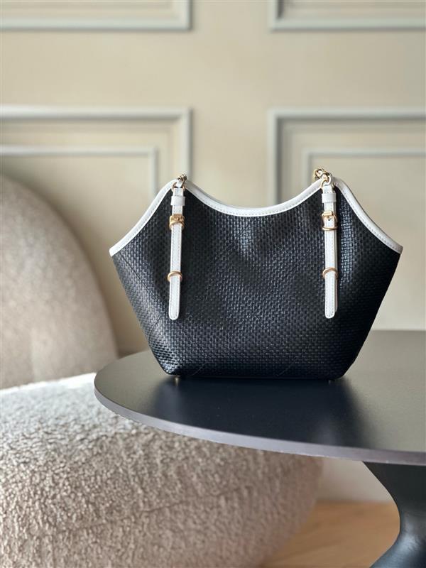 2026131204527142 700